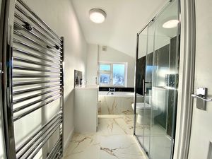 Bathroom/WC- click for photo gallery